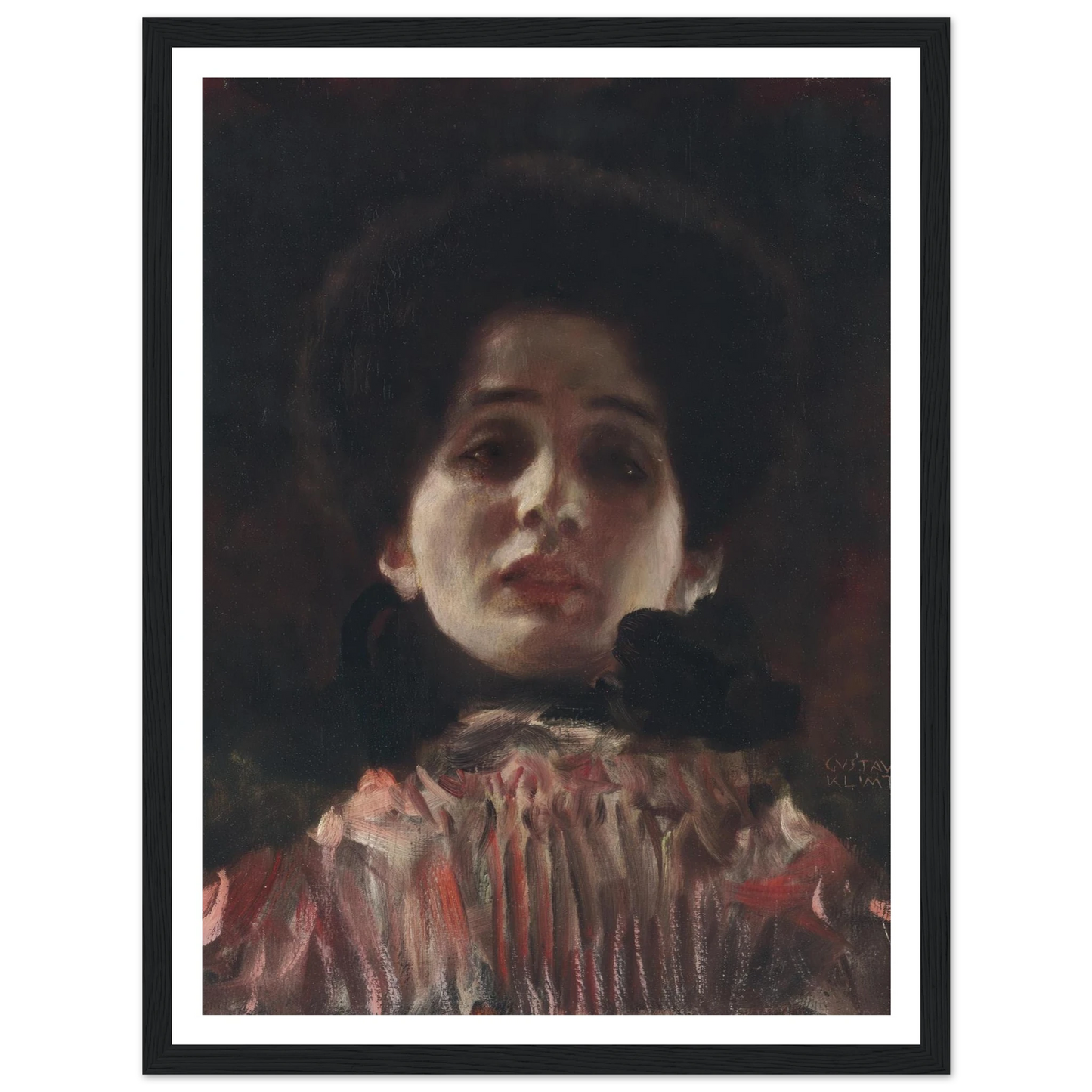 Dame en face mit plisiertem Kleid (circa 1898) Art Print | Gustav Klimt - Framed Poster - 30x40 cm / 12x16″ - Black frame