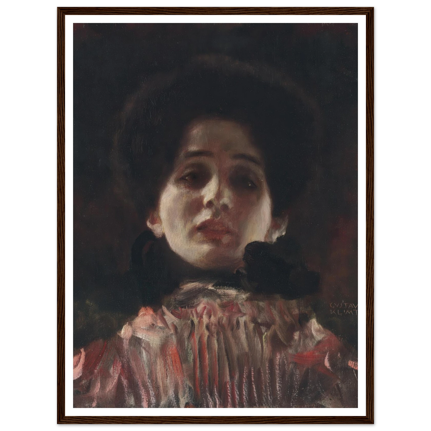 Dame en face mit plisiertem Kleid (circa 1898) Art Print | Gustav Klimt - Framed Poster - 30x40 cm / 12x16″ - Black frame