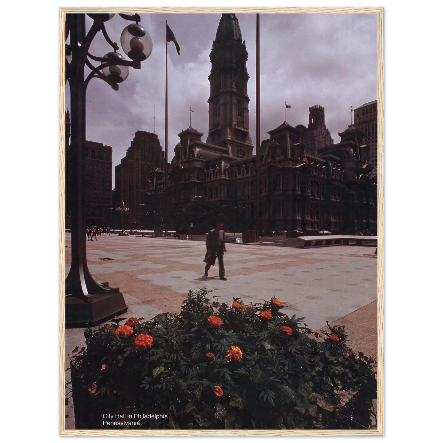 Scenically Yours, City Hall in Philadelphia, Pennsylvania Art Print | US Information Agency - Framed Poster - 30x40 cm / 12x16″ - Black frame