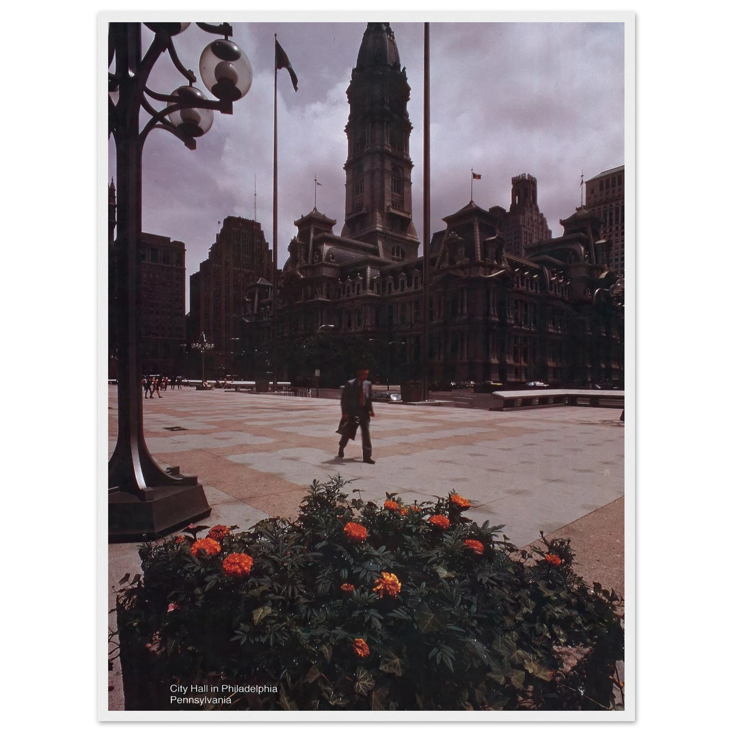 Scenically Yours, City Hall in Philadelphia, Pennsylvania Art Print | US Information Agency - Framed Poster - 30x40 cm / 12x16″ - Black frame