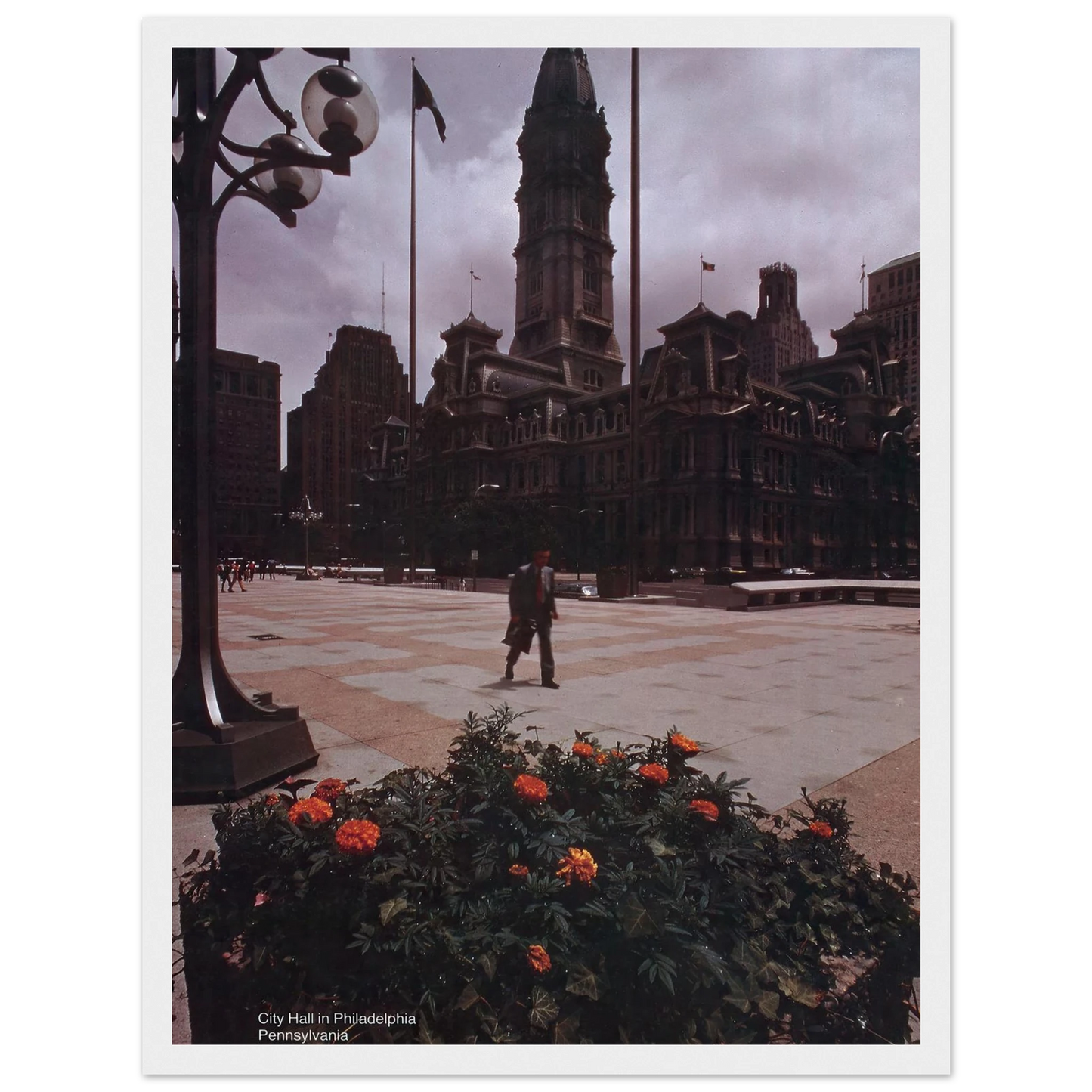 Scenically Yours, City Hall in Philadelphia, Pennsylvania Art Print | US Information Agency - Framed Poster - 30x40 cm / 12x16″ - Black frame